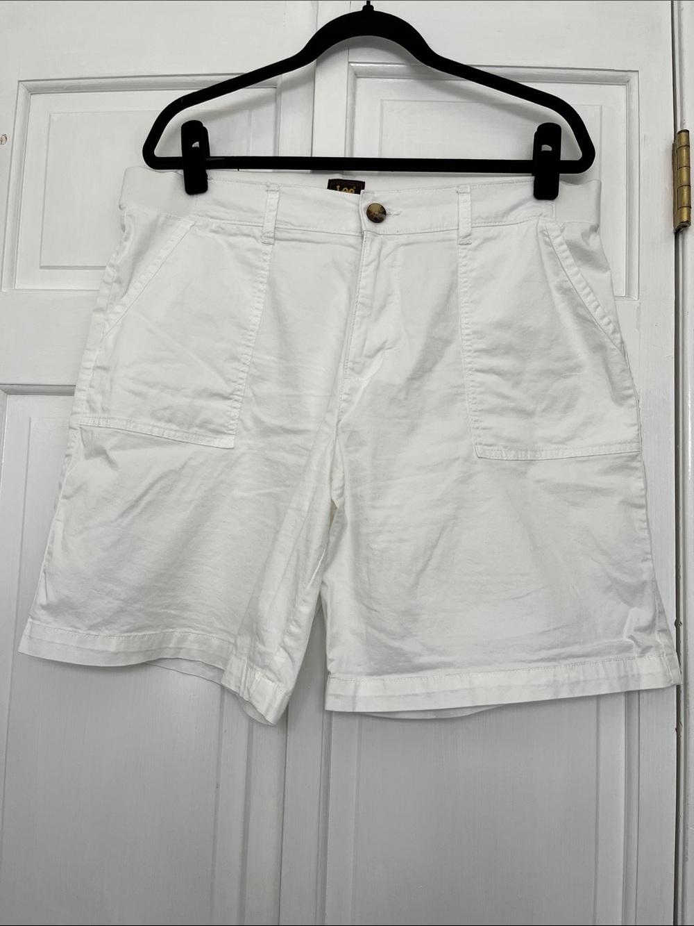 Lee Women's White Bermuda Shorts with Front Patch Pockets